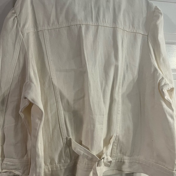 White jean jacket - Picture 5 of 5